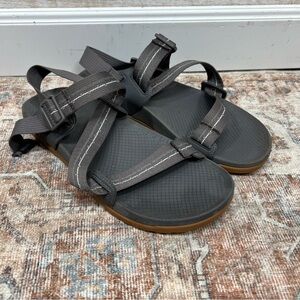 Chacos Sandals Mens Size 11  Lowdown Gray Adjustable Straps Hiking Camping Beach